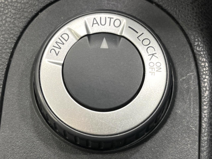 2013 Nissan Dualis DBA-KNJ10 (UW-6a0a824125286)[28]