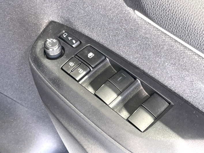 2020 Toyota Yaris 5BA-KSP210 (UW-6a0a824161422)[26]