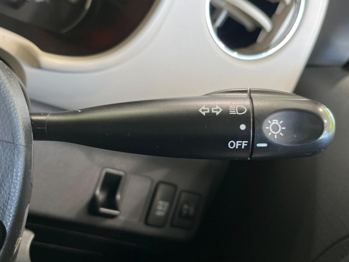 2014 Daihatsu Mira Cocoa DBA-L675S (UW-6a0a82458f5c8)[17]
