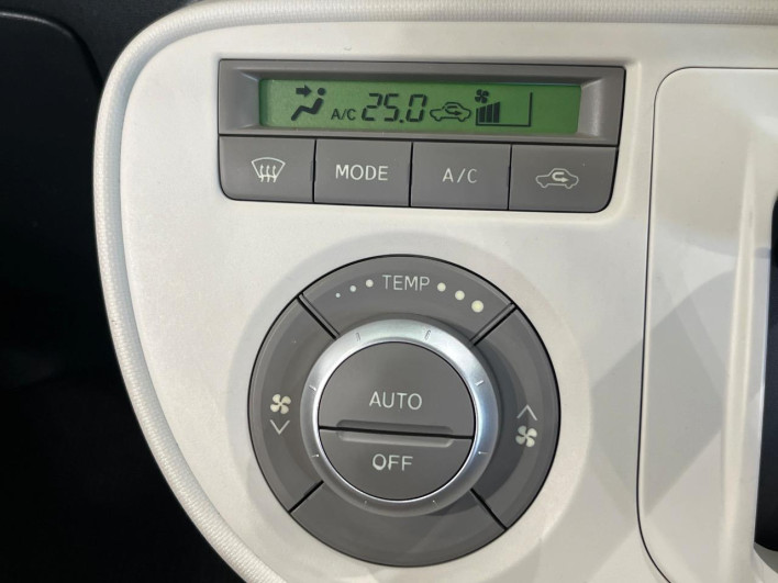 2014 Daihatsu Mira Cocoa DBA-L675S (UW-6a0a82458f5c8)[14]