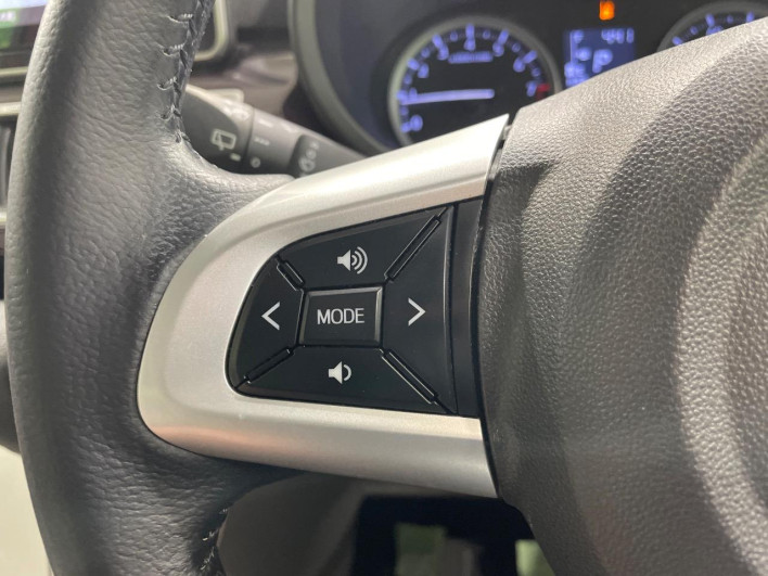 2015 Daihatsu Cast DBA-LA250S (UW-6a0a8249570aa)[28]
