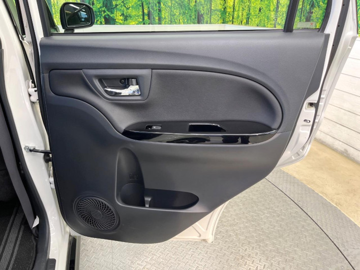 2015 Daihatsu Cast DBA-LA250S (UW-6a0a8249a5bf9)[29]