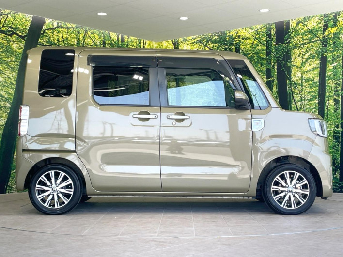 2021 Toyota Pixis Mega 3BA-LA700A (UW-6a0a825addb82)[9]