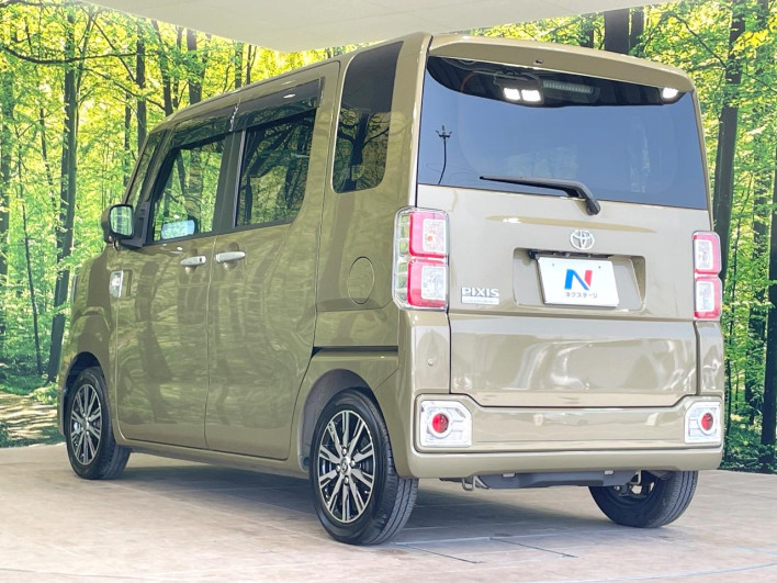 2021 Toyota Pixis Mega 3BA-LA700A (UW-6a0a825addb82)[6]