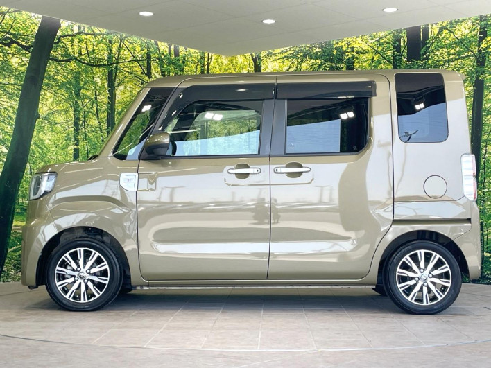 2021 Toyota Pixis Mega 3BA-LA700A (UW-6a0a825addb82)[5]