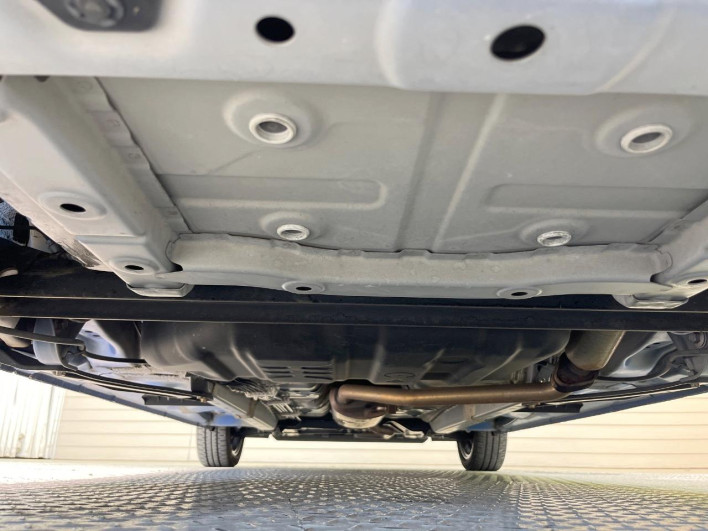 2015 Daihatsu Wake DBA-LA700S (UW-6a0a825b074e1)[15]