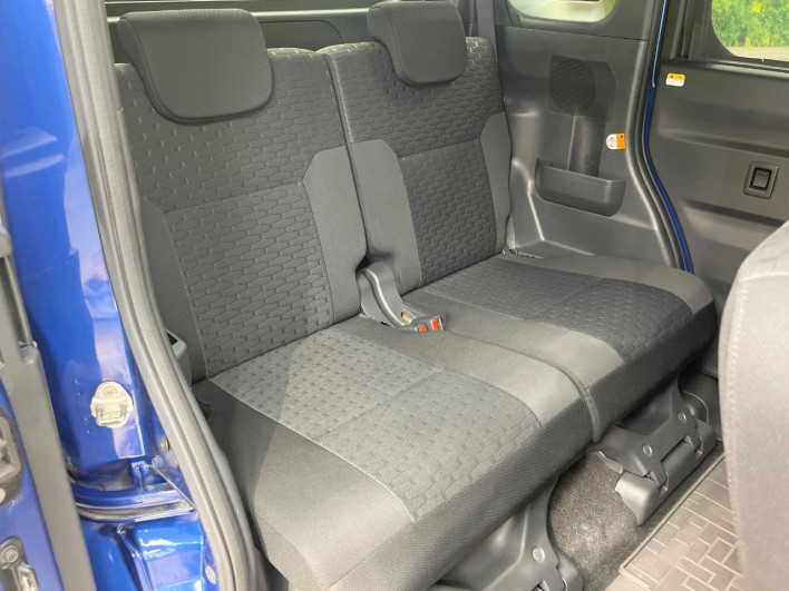 2015 Daihatsu Wake DBA-LA700S (UW-6a0a825b074e1)[28]