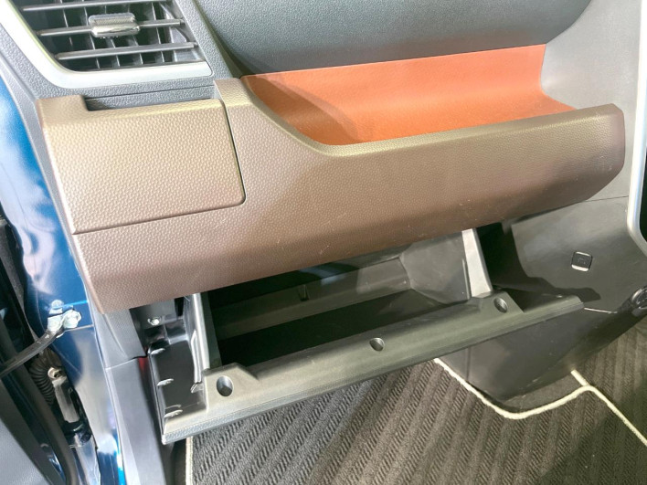 2018 Toyota Roomy DBA-M900A (UW-6a0a8268117e7)[13]