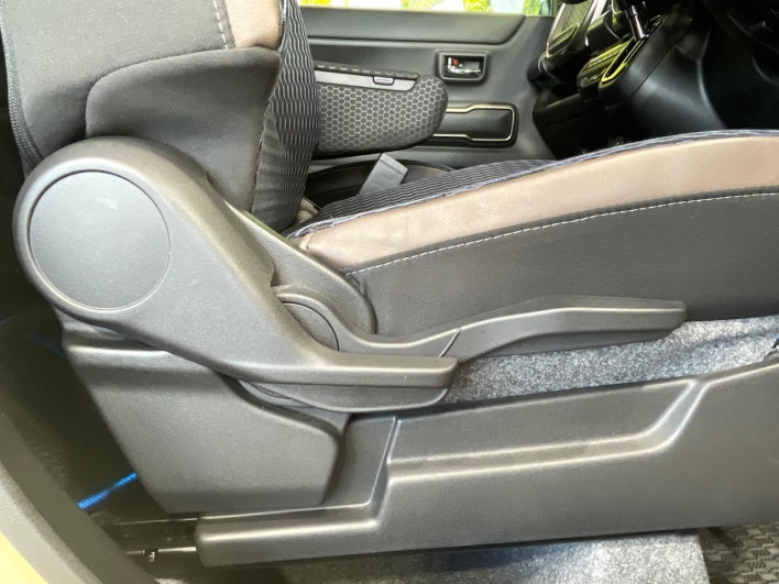 2023 Suzuki Hustler 5AA-MR92S (UW-6a0a828b3e356)[13]