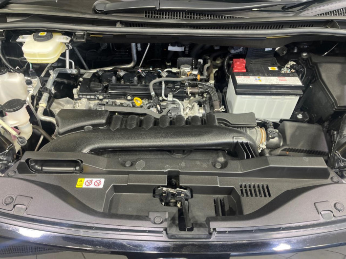 2022 Toyota Voxy 6BA-MZRA90W (UW-6a0a82ab73b66)[4]