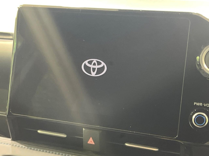 2022 Toyota Voxy 6BA-MZRA90W (UW-6a0a82ab73b66)[7]