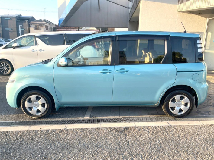 2010 Toyota Sienta DBA-NCP81G (UW-6a0a82add720d)[11]