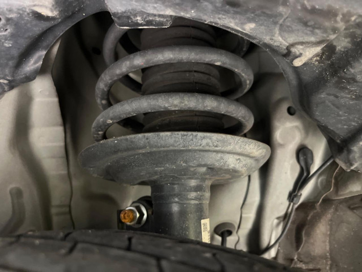 2013 Toyota Aqua DAA-NHP10 (UW-6a0a82af35611)[6]