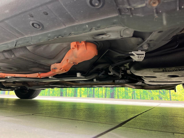 2013 Toyota Aqua DAA-NHP10 (UW-6a0a82af35611)[26]
