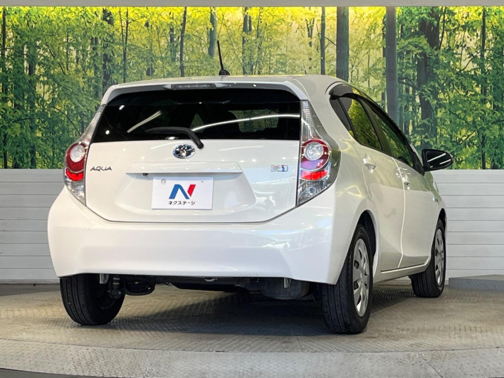 2013 Toyota Aqua DAA-NHP10 (UW-6a0a82b0af8b1)[23]