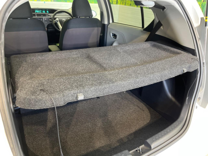 2013 Toyota Aqua DAA-NHP10 (UW-6a0a82b0af8b1)[17]