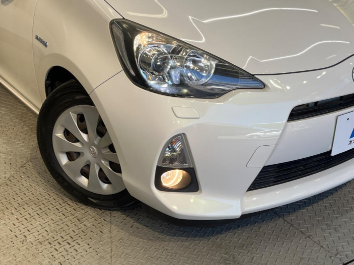 2013 Toyota Aqua DAA-NHP10 (UW-6a0a82b0af8b1)[27]