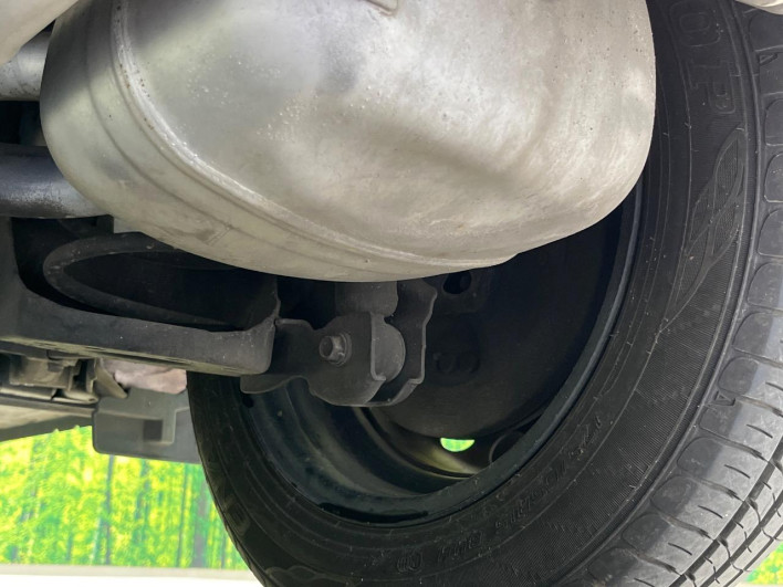 2015 Toyota Aqua DAA-NHP10 (UW-6a0a82b2354ed)[27]