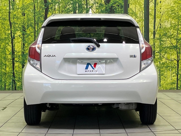 2015 Toyota Aqua DAA-NHP10 (UW-6a0a82b2354ed)[8]