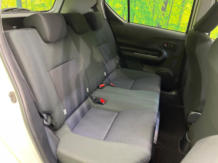 2015 Toyota Aqua DAA-NHP10 (UW-6a0a82b2354ed)[21]