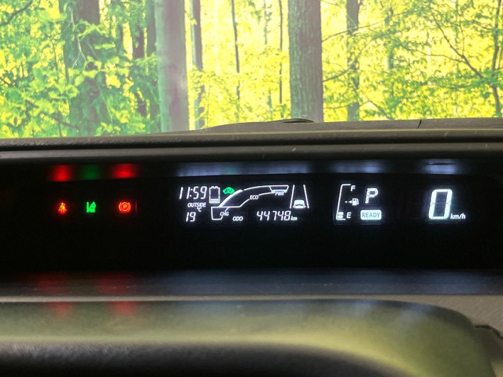 2017 Toyota Aqua DAA-NHP10 (UW-6a0a82b2e1263)[19]