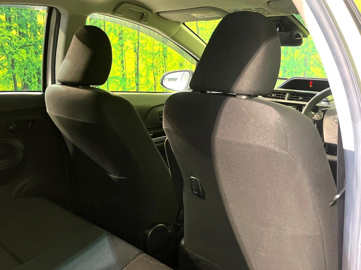 2017 Toyota Aqua DAA-NHP10 (UW-6a0a82b2e1263)[6]