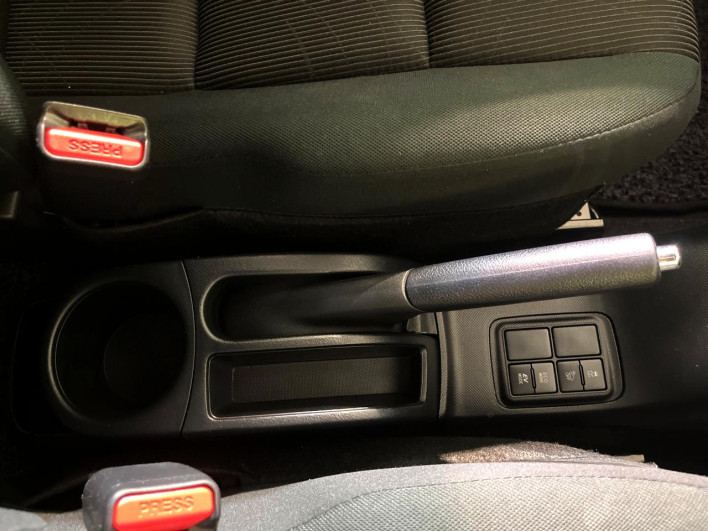 2017 Toyota Aqua DAA-NHP10 (UW-6a0a82b2e1263)[18]