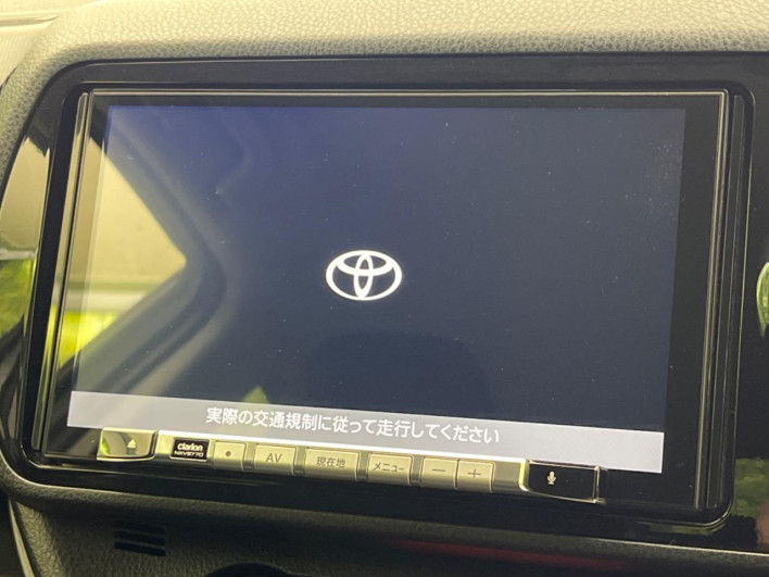 2017 Toyota Vitz DAA-NHP130 (UW-6a0a82b5b424d)[8]