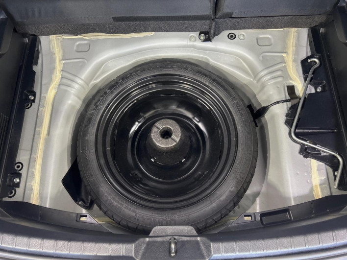 2019 Toyota Vitz DAA-NHP130 (UW-6a0a82b5b9121)[22]