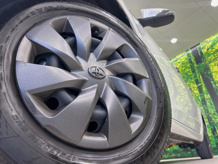2019 Toyota Vitz DAA-NHP130 (UW-6a0a82b5b9121)[7]