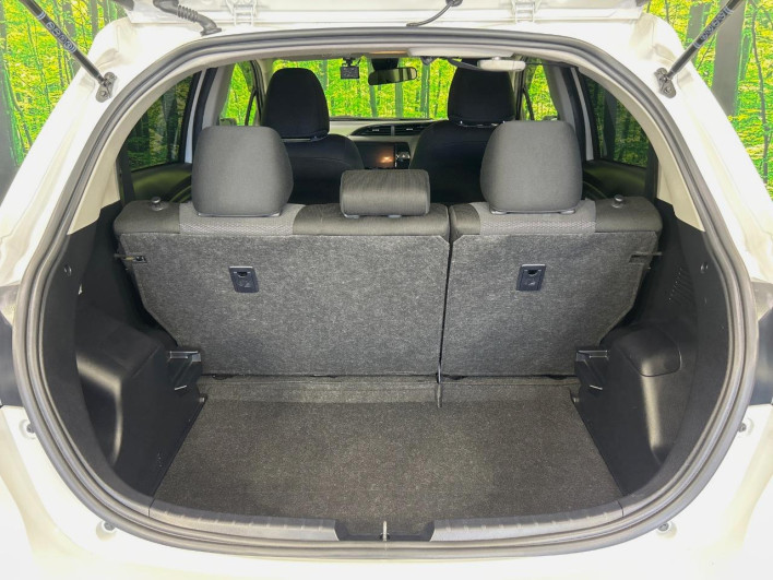 2019 Toyota Vitz DAA-NHP130 (UW-6a0a82b5b9121)[20]