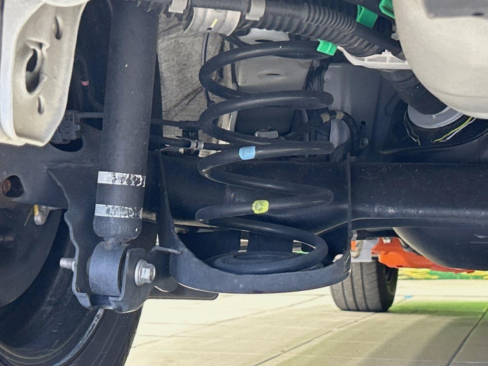 2019 Toyota Vitz DAA-NHP130 (UW-6a0a82b5b9121)[24]
