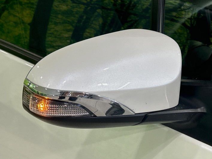 2019 Toyota Vitz DAA-NHP130 (UW-6a0a82b5b9121)[6]