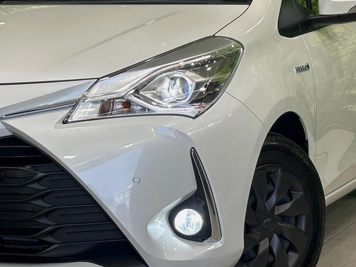 2019 Toyota Vitz DAA-NHP130 (UW-6a0a82b5b9121)[5]