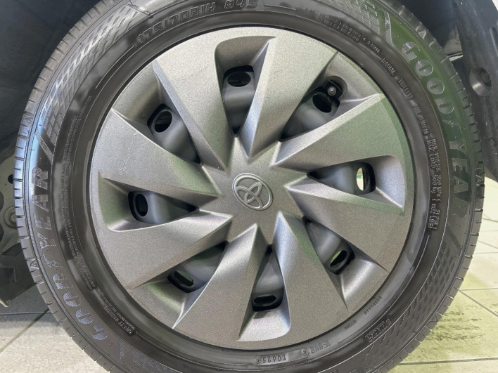 2019 Toyota Vitz DAA-NHP130 (UW-6a0a82b5b9121)[9]
