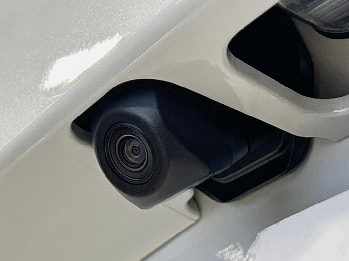 2019 Toyota Vitz DAA-NHP130 (UW-6a0a82b5b9121)[18]