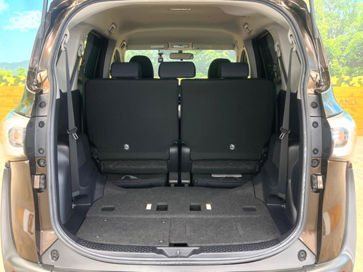 2015 Toyota Sienta DAA-NHP170G (UW-6a0a82b5d9537)[27]