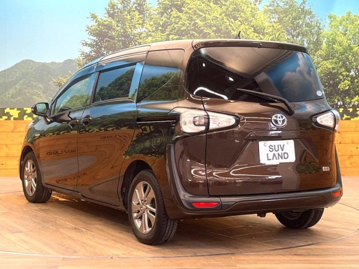 2015 Toyota Sienta DAA-NHP170G (UW-6a0a82b5d9537)[6]