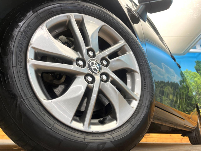 2015 Toyota Sienta DAA-NHP170G (UW-6a0a82b5d9537)[11]