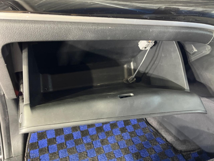 2015 Honda Odyssey DBA-RC1 (UW-6a0a82bcee291)[25]