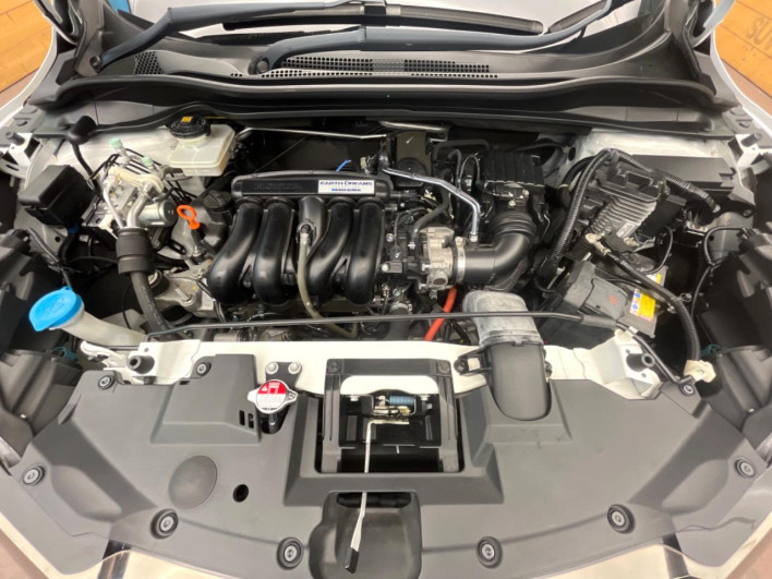 2016 Honda VEZEL DAA-RU3 (UW-6a0a82c2acf92)[15]