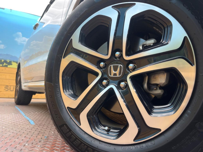 2016 Honda VEZEL DAA-RU3 (UW-6a0a82c2acf92)[16]