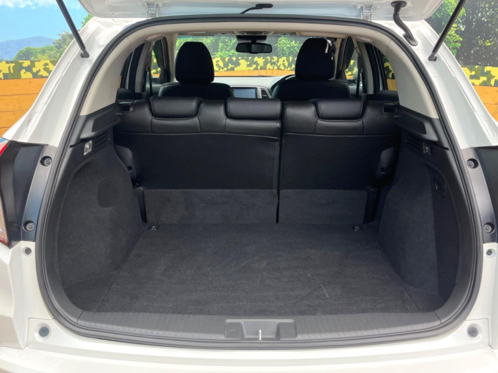 2016 Honda VEZEL DAA-RU3 (UW-6a0a82c2acf92)[27]