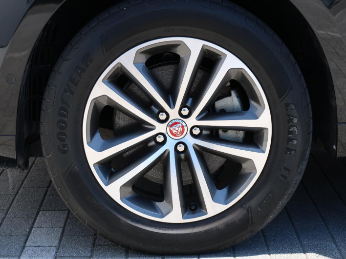 2022 Jaguar F Pace 3BA-DC2XC (UW-6a0a82cabdc23)[11]