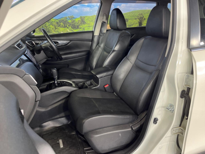 2015 Nissan X-Trail DBA-T32 (UW-6a0a82d2d47f8)[25]