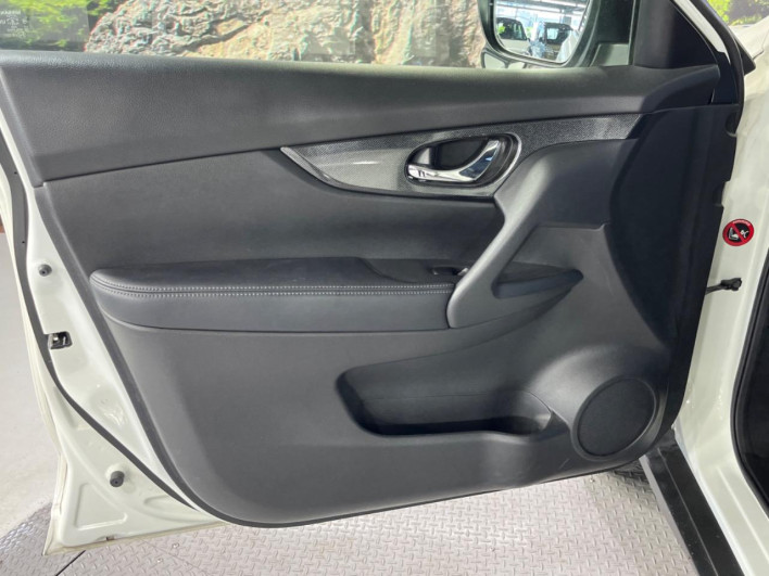 2015 Nissan X-Trail DBA-T32 (UW-6a0a82d2d47f8)[26]