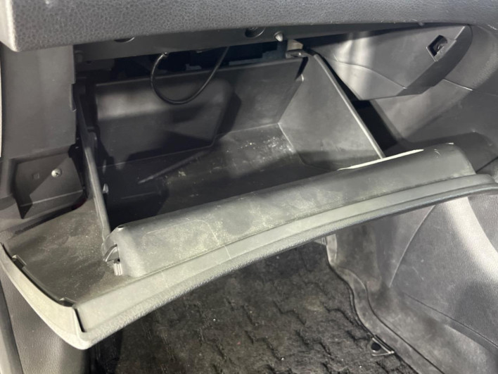 2015 Nissan X-Trail DBA-T32 (UW-6a0a82d2d47f8)[24]