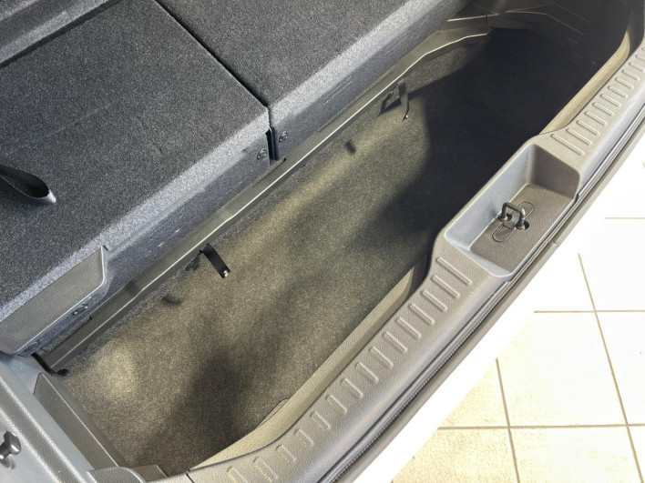 2014 Nissan Elgrand DBA-TE52 (UW-6a0a82d47a1be)[28]