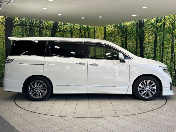 2014 Nissan Elgrand DBA-TE52 (UW-6a0a82d47a1be)[19]