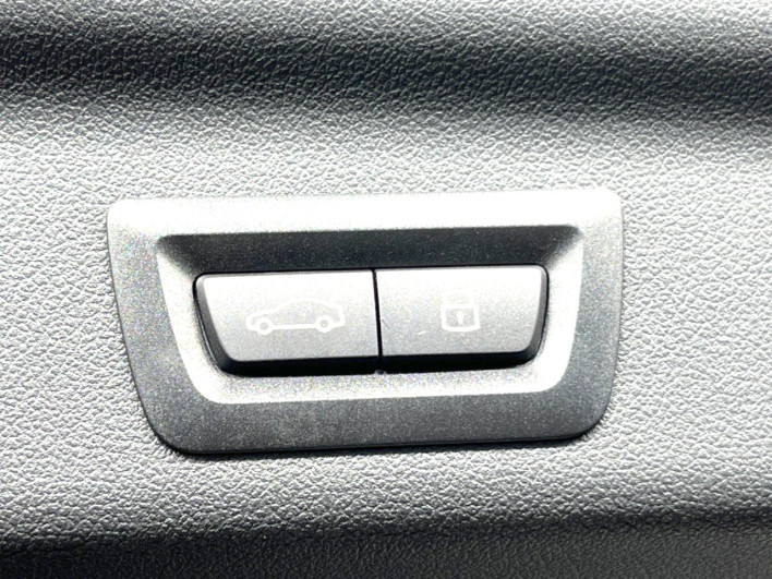2023 BMW X1 3CA-42EG20 (UW-6a0a82dd8f4e1)[12]